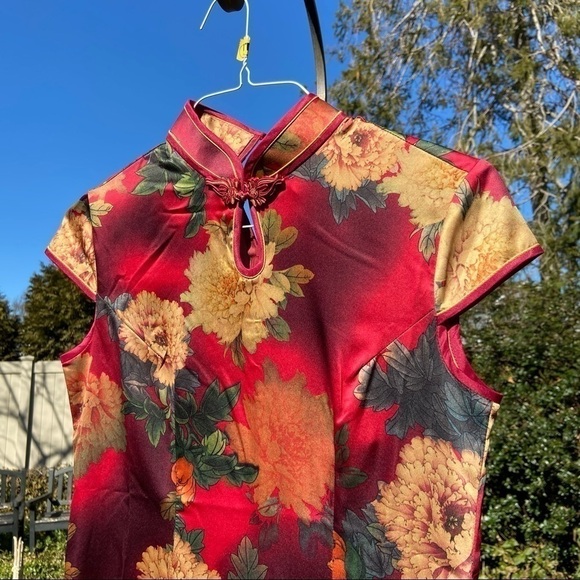 Nwt Asian Beauty In Silk. Honey Chrysanthemums Float In Ruby Red Wine. Gorgeous! - Picture 2 of 12